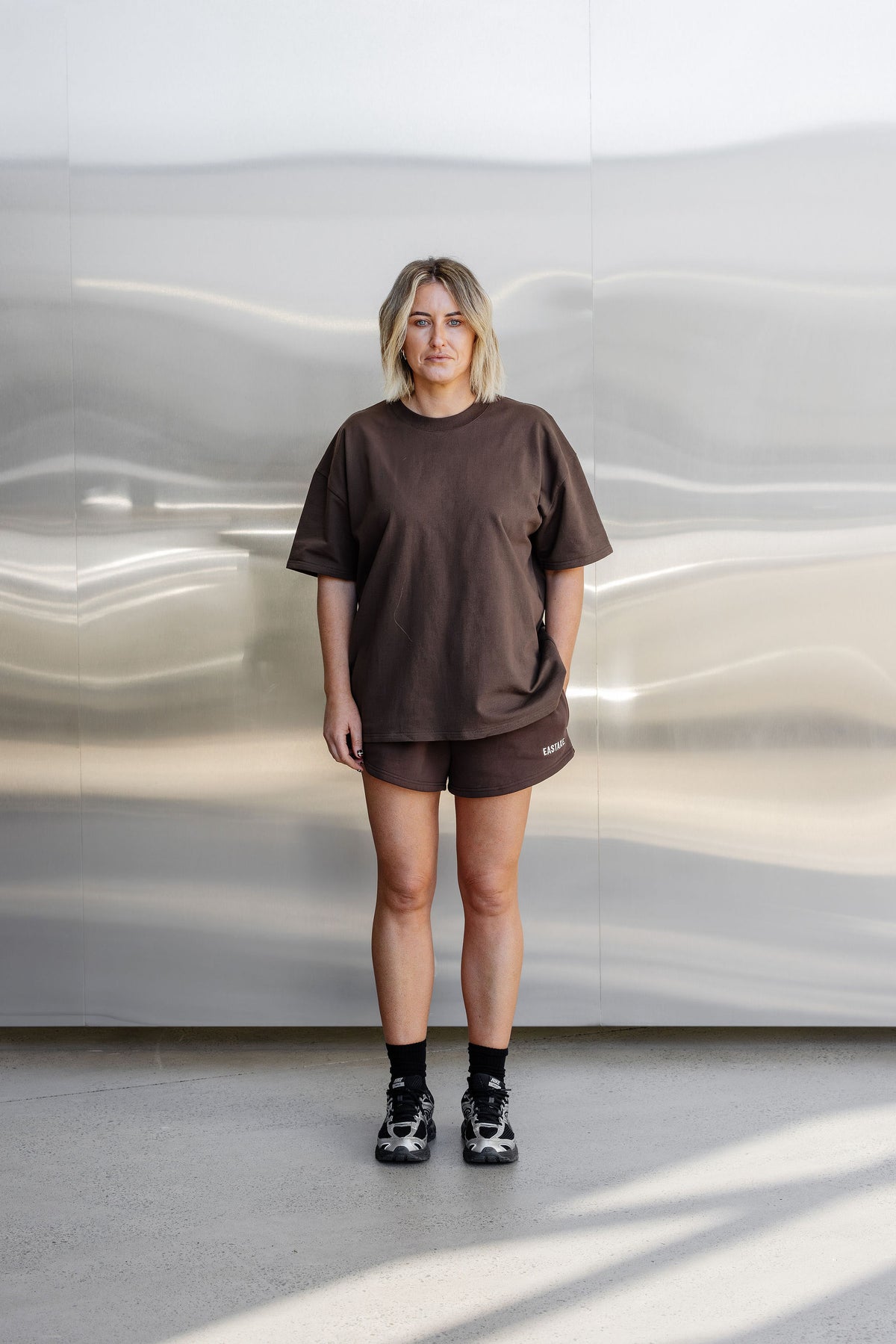 Unisex Classic Box Fit Tee - Chocolate